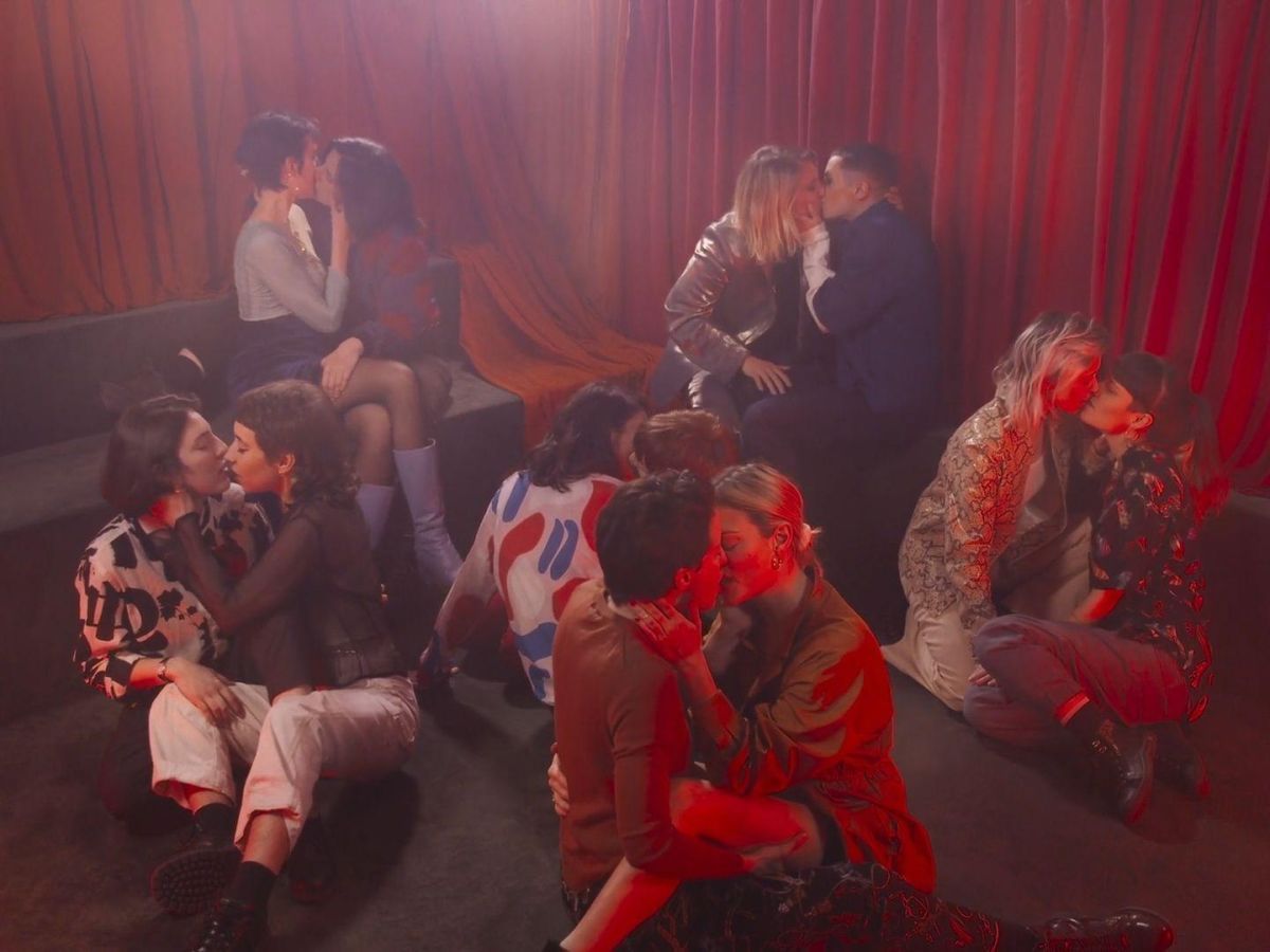 Crítica de "La amiga de mi amiga", un viaje a través de la amistad, el amor y el deseo en la Barcelona queer