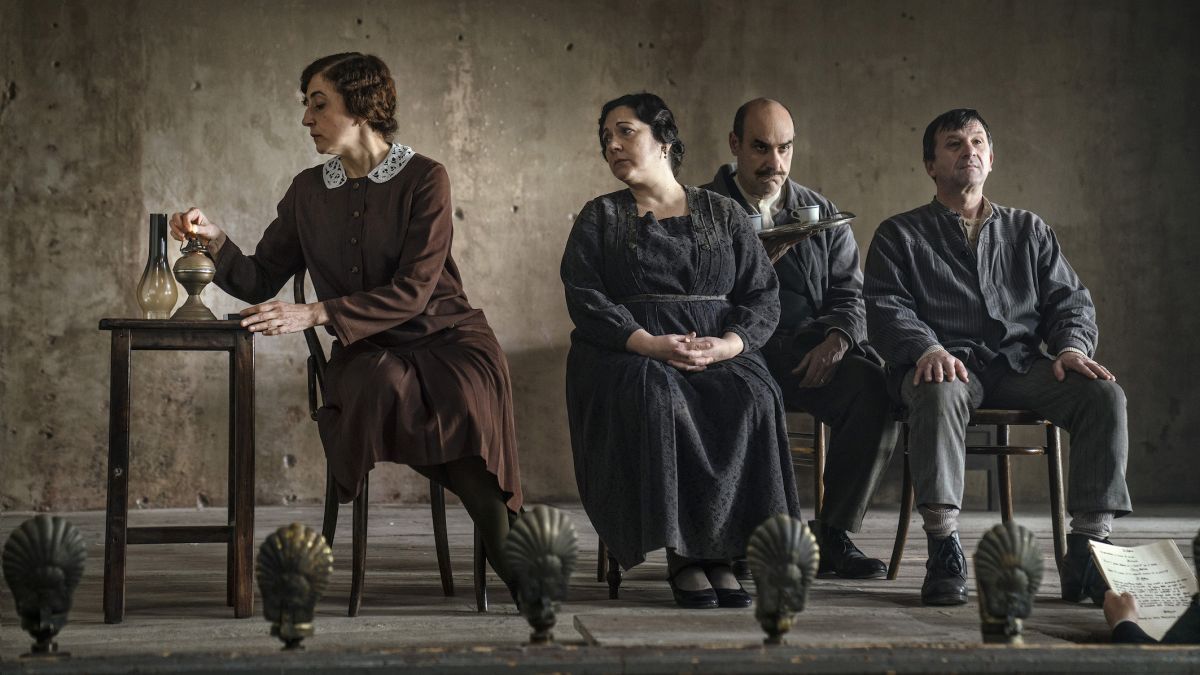 Crítica de “Extrañeza”, Toni Servillo y la inspiración de Luigi Pirandello