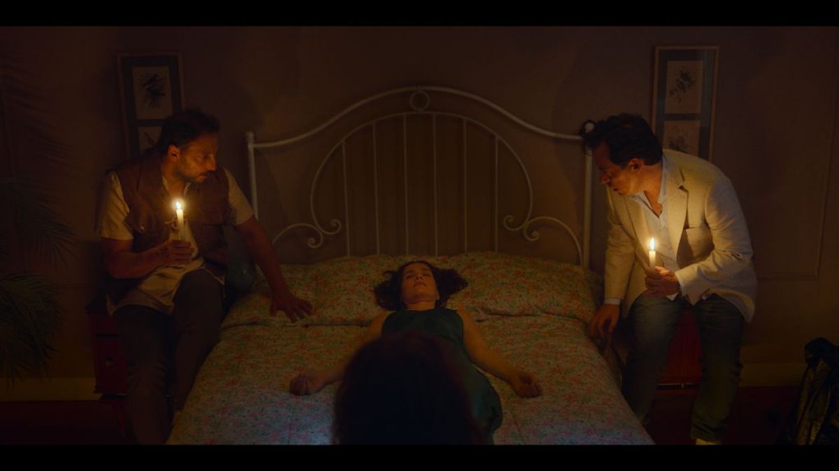 Crítica de "Casi muerta", Natalia Oreiro en una comedia negra que no le teme a la Parca