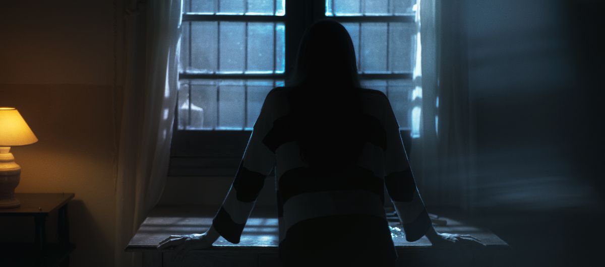 Crítica de "La mujer de vidrio", un desgarrador viaje a través de la violencia de género 