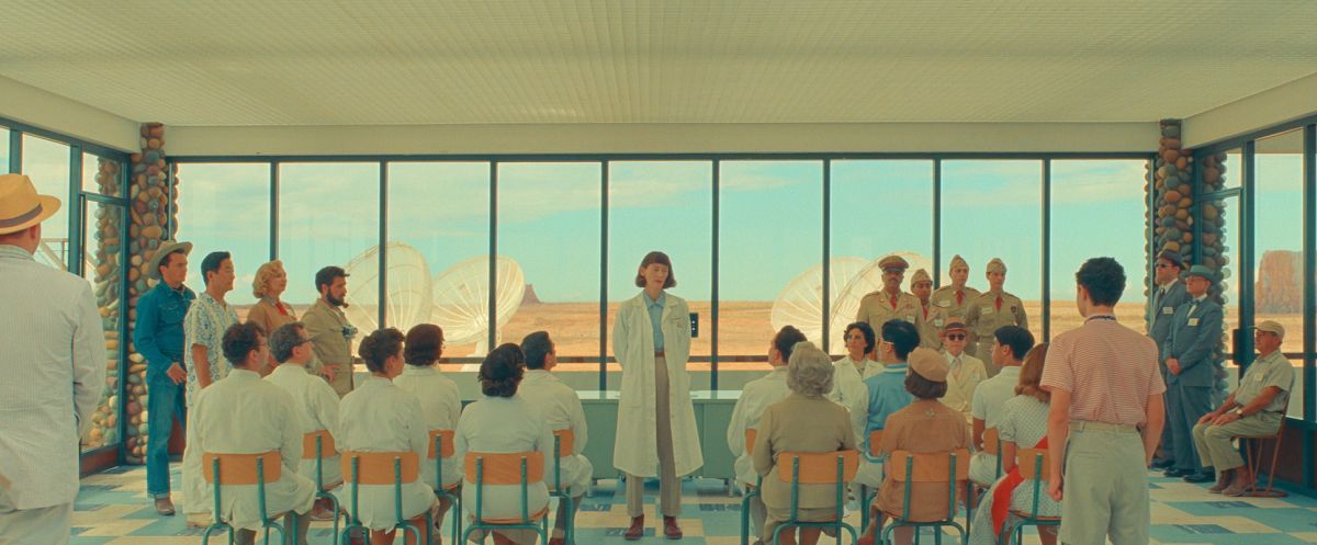 Crítica de “Asteroid City”, el universo recargado de Wes Anderson