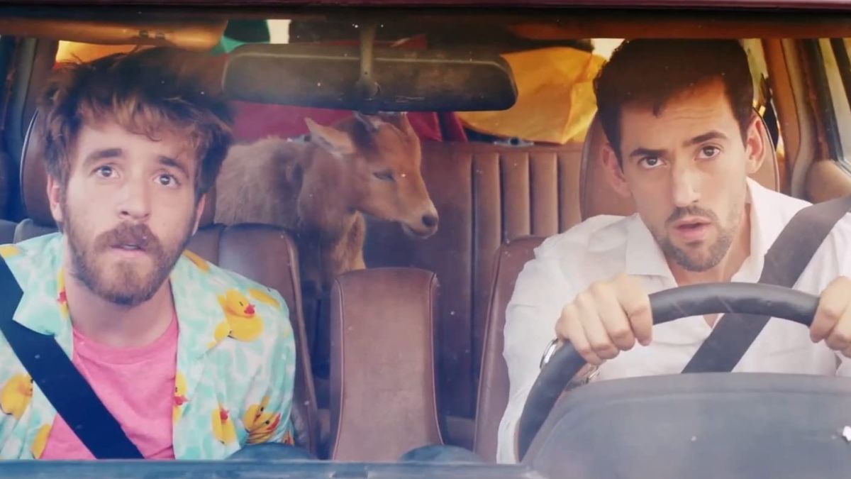 Crítica de “Medios hermanos”, una divertida road movie hacia ambos lados de la frontera