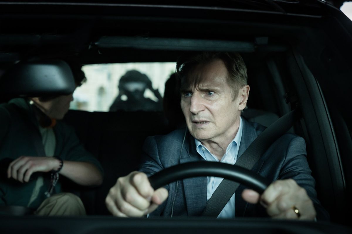 Crítica de “Contrarreloj”, Liam Neeson en otra película de un cine de acción que muere lentamente