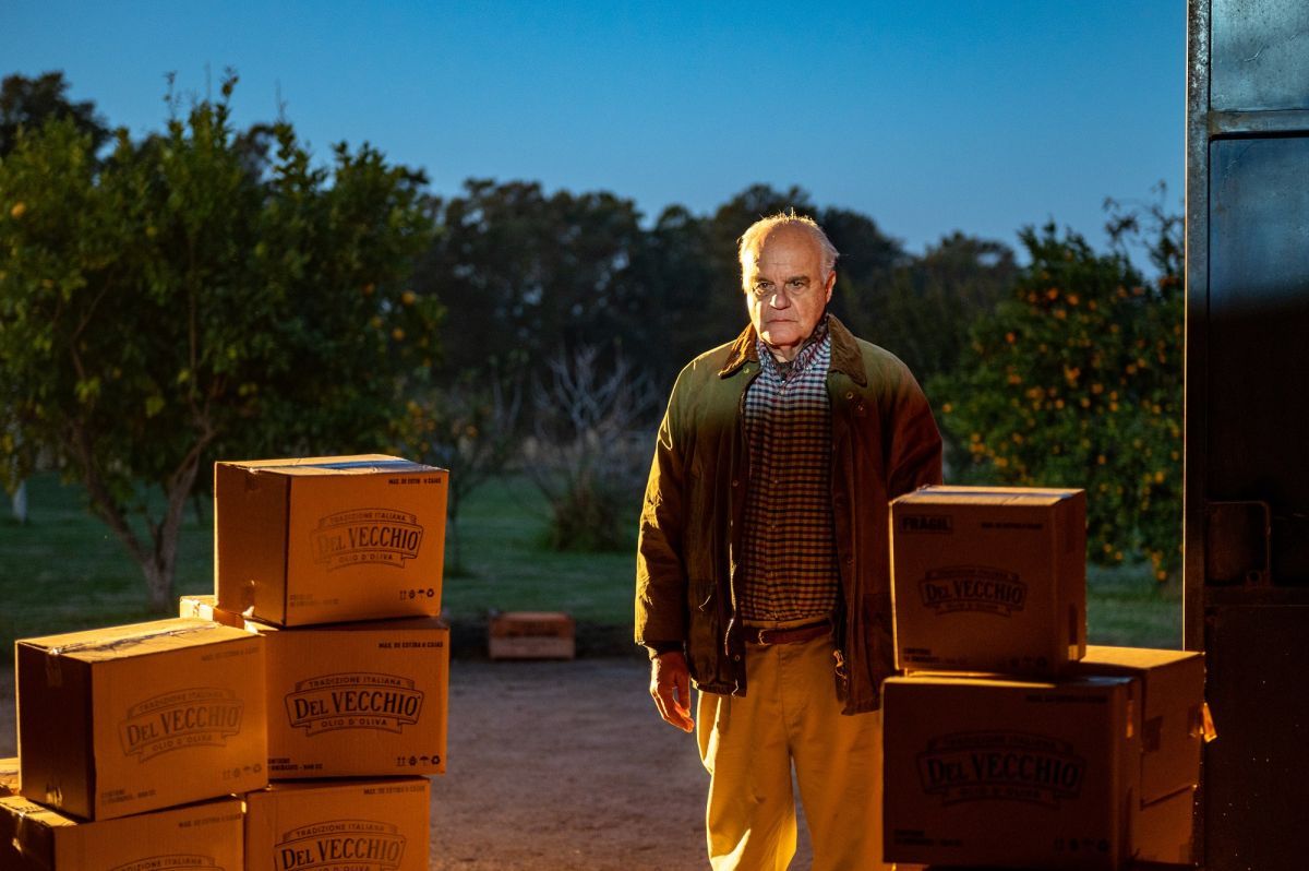 Crítica de “Oliva”, los Leyrado en una simpática parodia de los Corleone