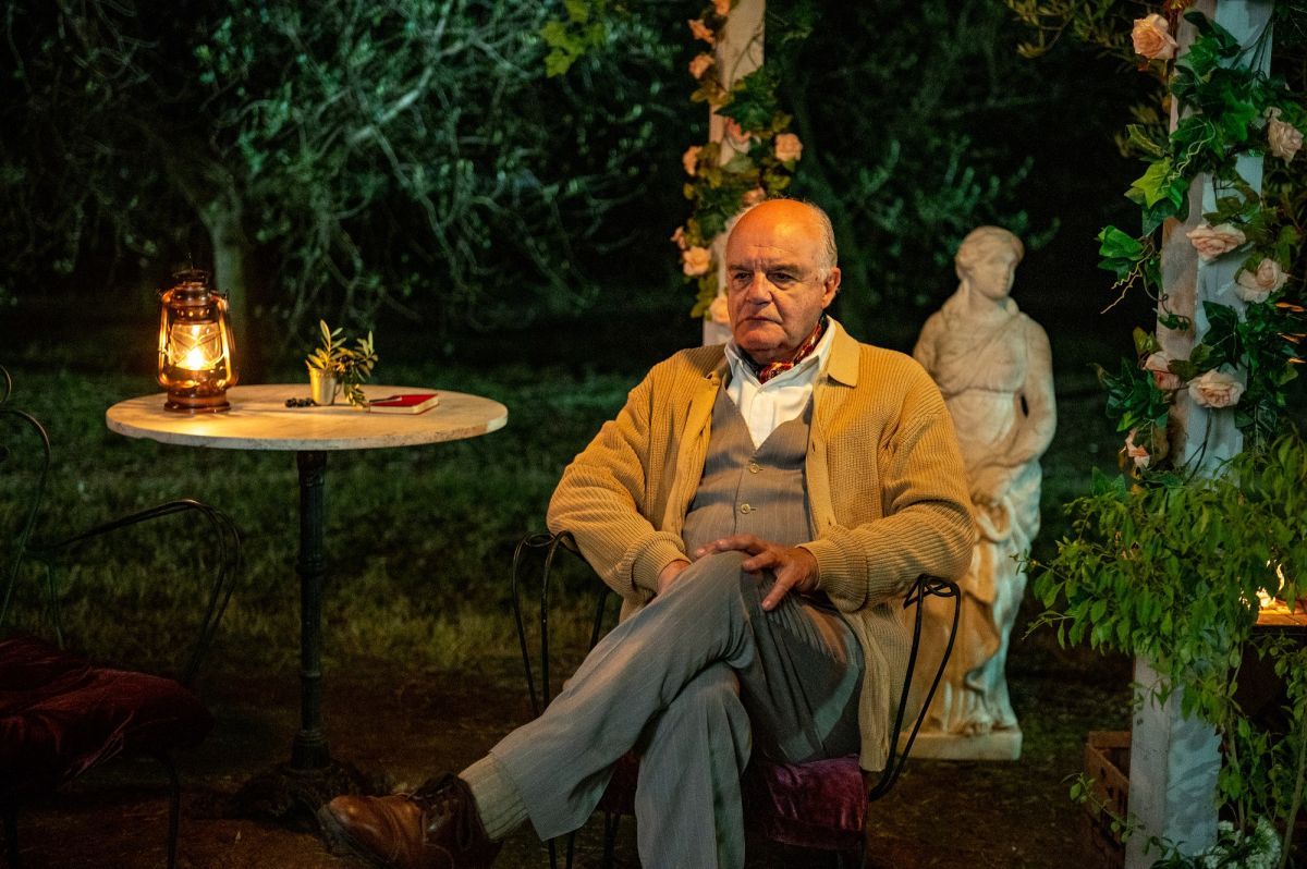 Crítica de “Oliva”, los Leyrado en una simpática parodia de los Corleone