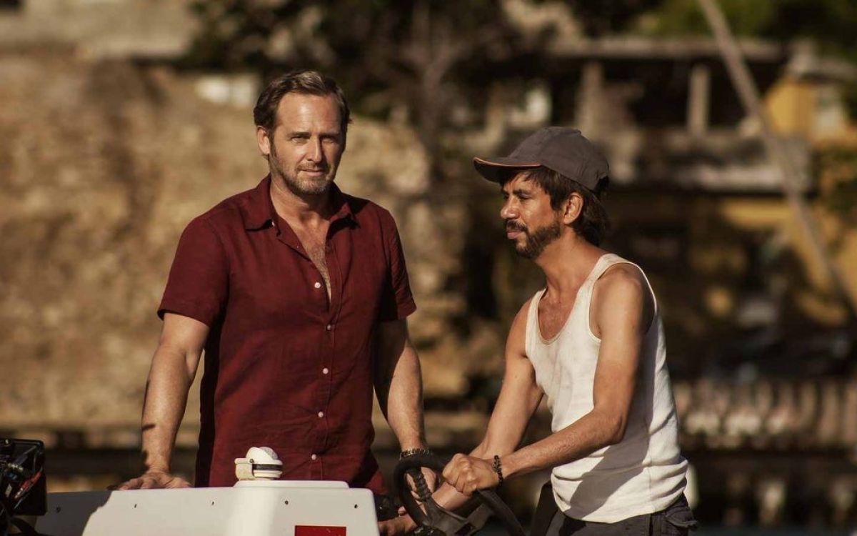 Crítica de “Demonio negro”, la venganza del tiburón ecologista