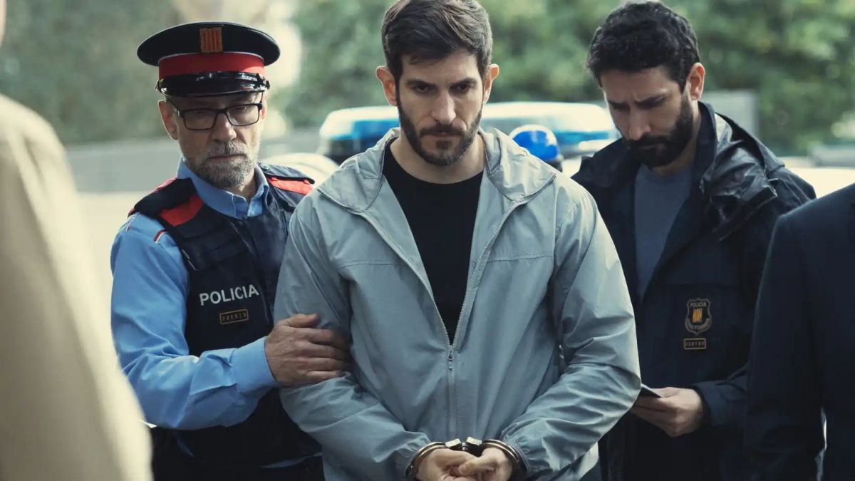 Crítica de "El cuerpo en llamas", el intrigante 'true crime' con Úrsula Corberó que sacudió Barcelona