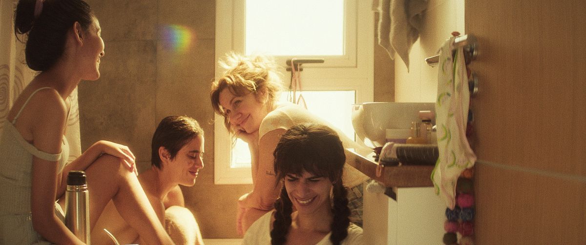 Natural Arpajou entrelaza las historias de cuatro mujeres en “Unicornio” 