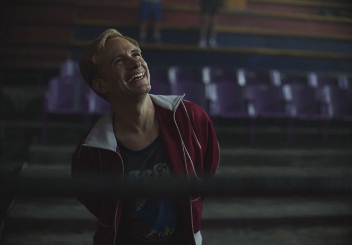 Crítica de “Cassandro”, el icono de la lucha libre mexicana con Gael García Bernal