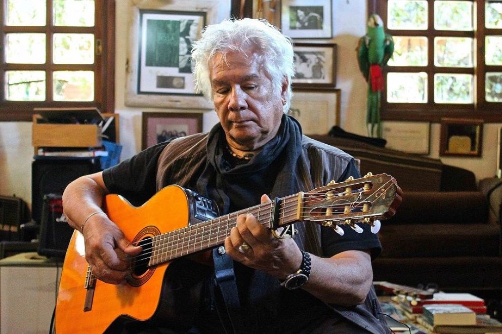 Crítica de "Quiero volverme tiempo", un documento vital de un trovador cabal