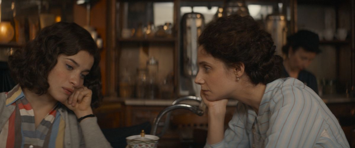 Crítica de "Simone, la mujer del siglo", la memoria como combustible