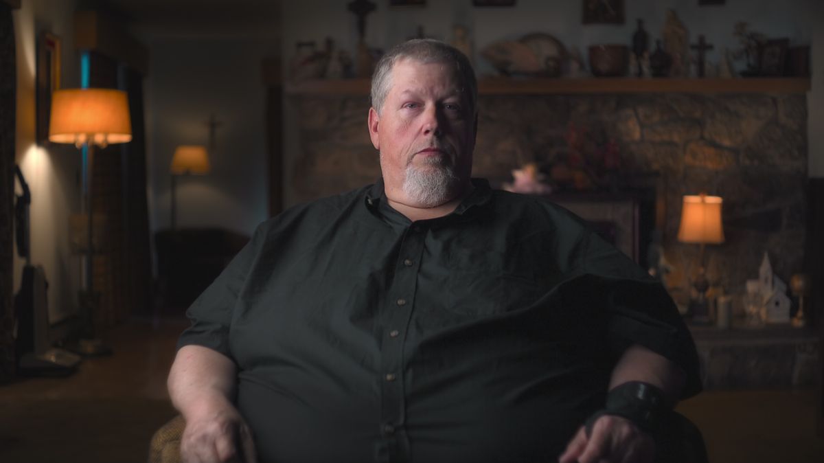 Crítica de “Juicio al Diablo”, la estafa de los Warren y el caso real que inspiró a las películas