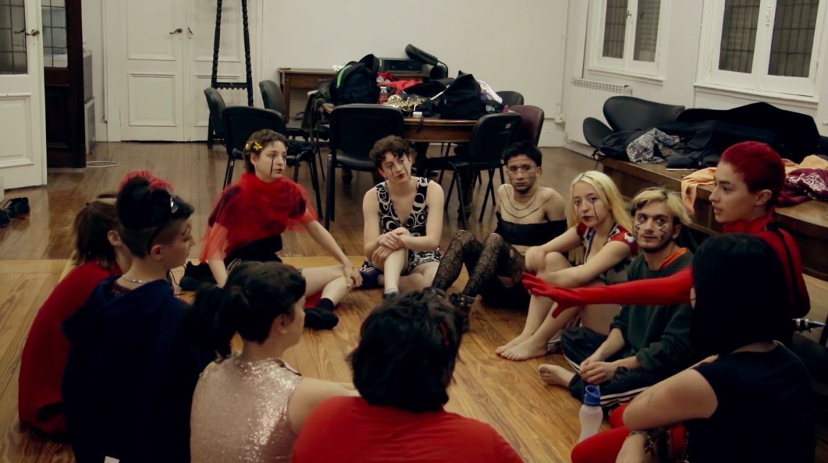 Crítica de “Pibas superpoderosas”, un íntimo retrato a la juventud feminista