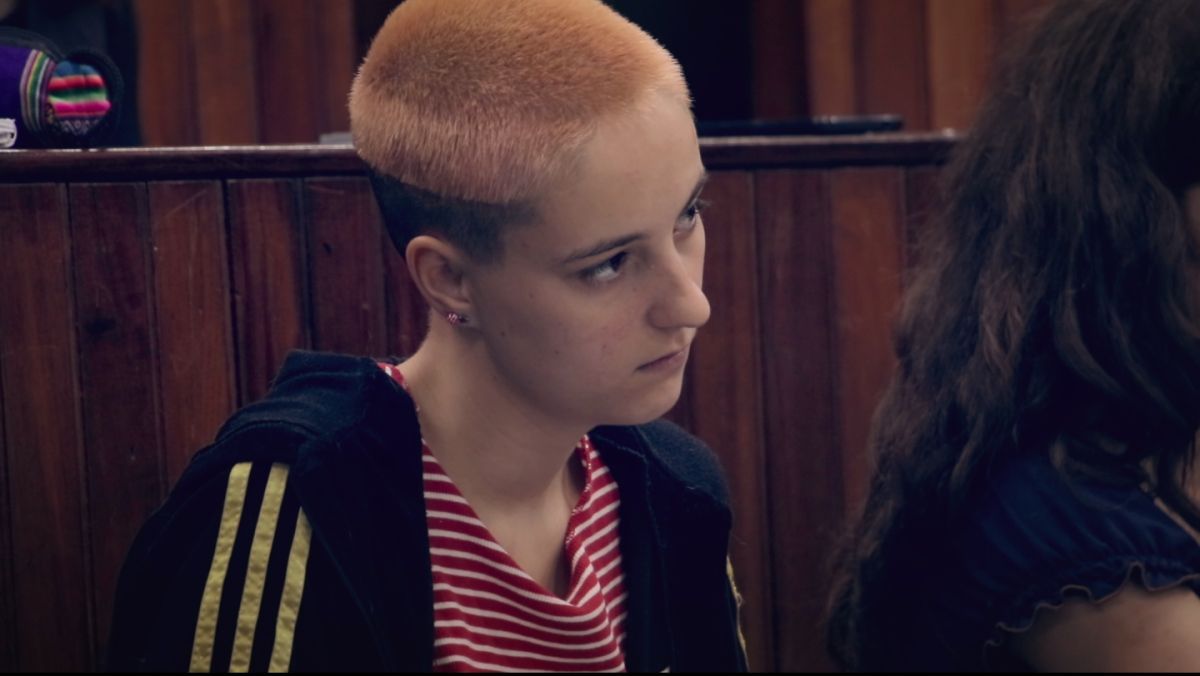 Crítica de “Pibas superpoderosas”, un íntimo retrato a la juventud feminista