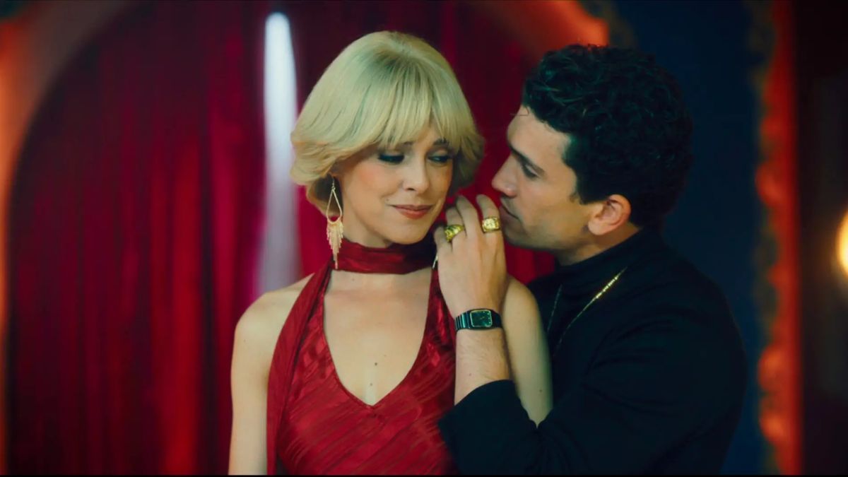 Crítica de "Cristo y Rey", un viaje a la España de los 80 a través de personajes icónicos