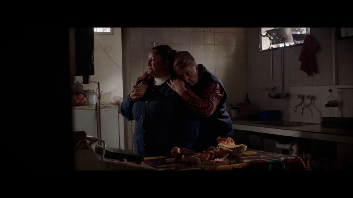 Crítica de "En vos confío", Agustín Toscano en un retrato de amor y resistencia tras las rejas