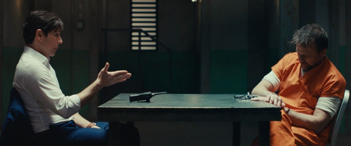 Crítica de “Nefarious”, una charla entre un hombre de ciencia ateo y el Cristo de los demonios