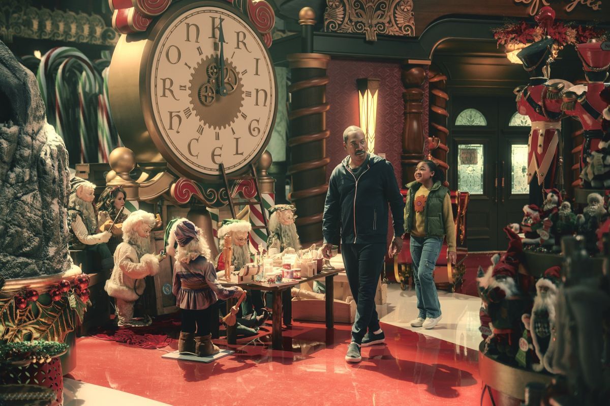 Crítica de “La calle de la Navidad”, Eddie Murphy contra una maldición navideña