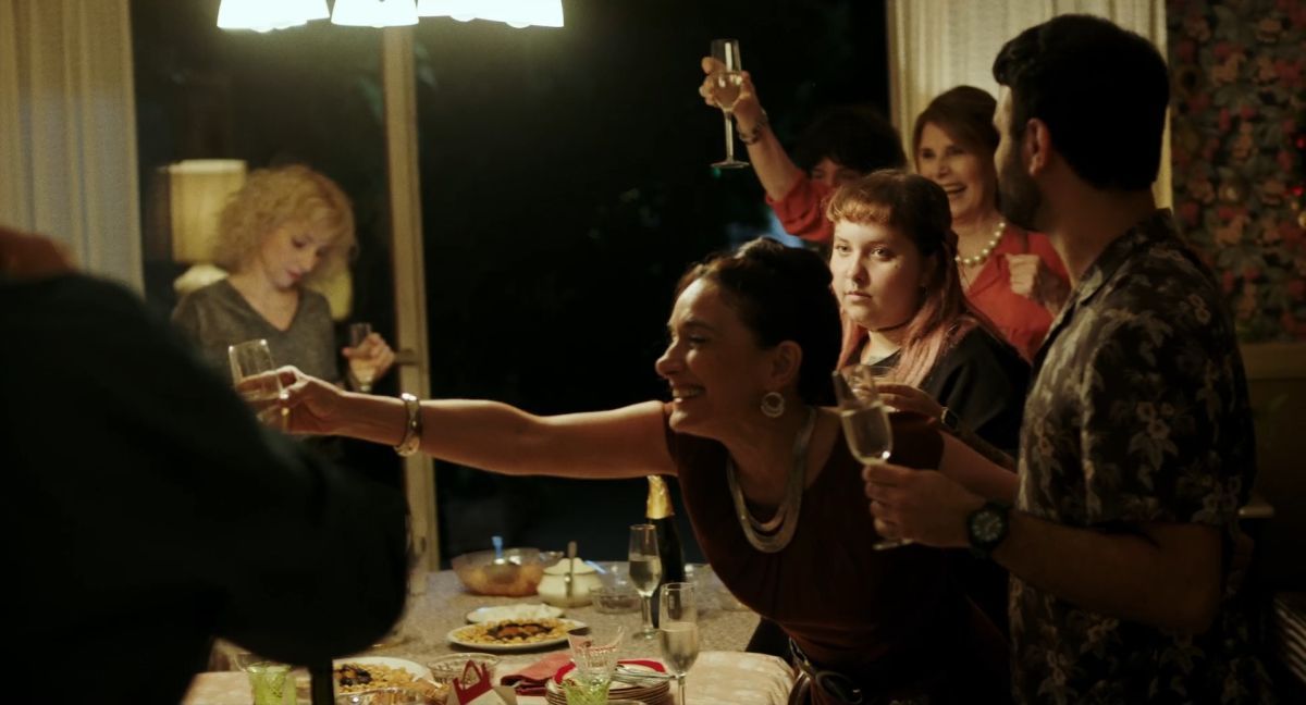 Crítica de “Ven a mi casa esta Navidad”, Leonora Balcarce en un infierno navideño