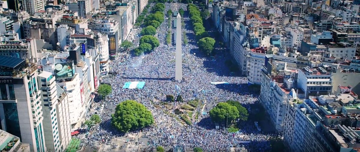 Crítica de “Elijo creer”, la película oficial de la AFA sobre el mundial con relatos de Ricardo Darin