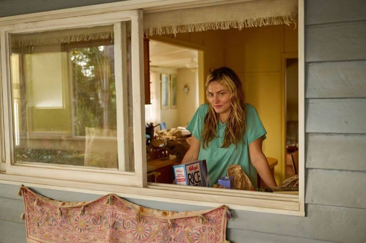 Crítica de "Chico come universo", entre capas emocionales y tropiezos narrativos volvieron los años 80