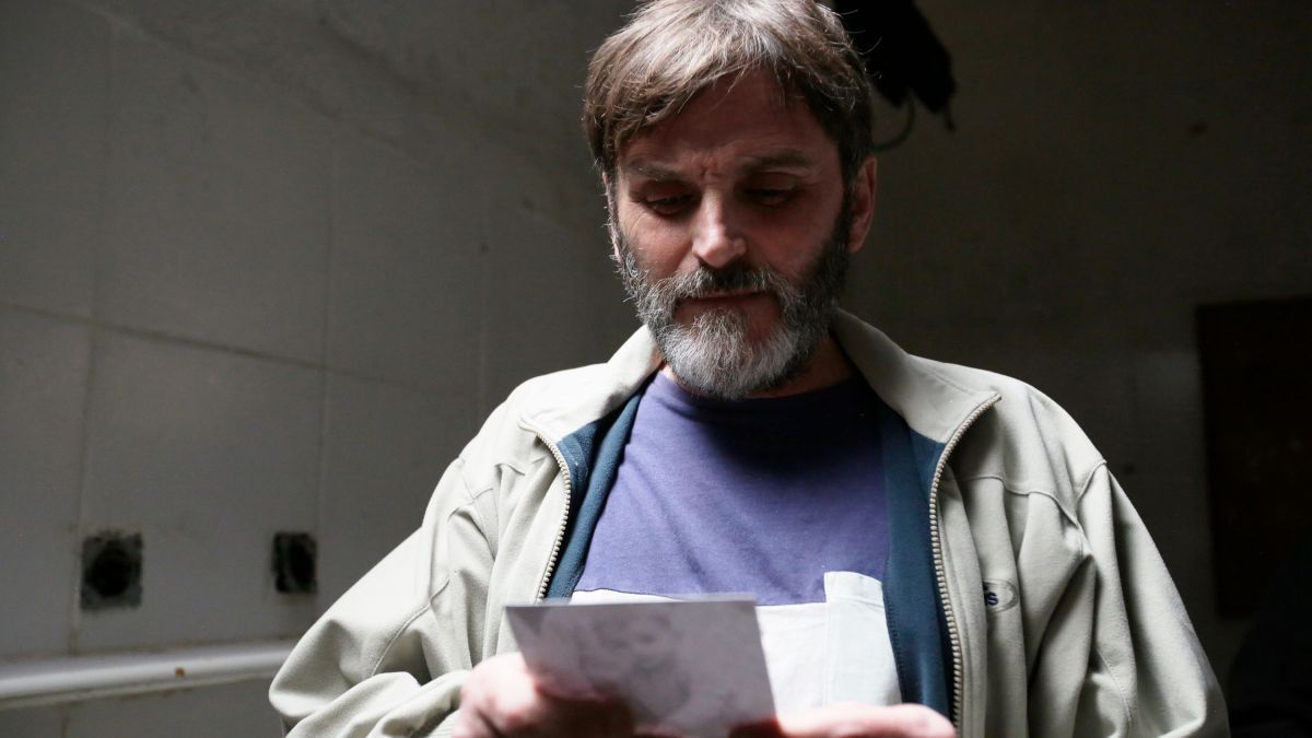 Crítica de "Últimas voluntades", Fernando Tejero dispuesto a todo para recuperar a su hijo, Óscar Casas