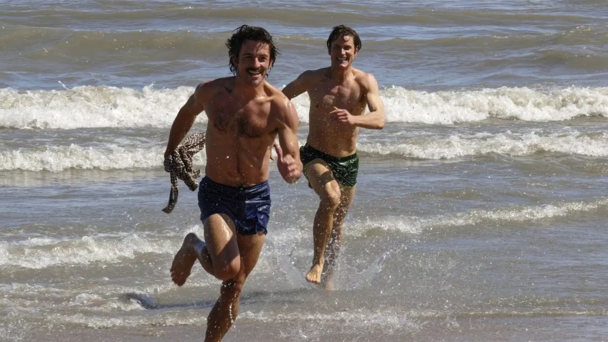 Crítica de "Compañeros de viaje", la serie gay con Matt Bomer y Jonathan Bailey premiada en los Critics Choice 