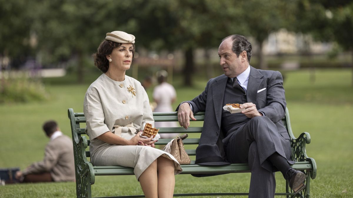 Crítica de "Cristóbal Balenciaga": fascinante biopic sobre el mítico diseñador español