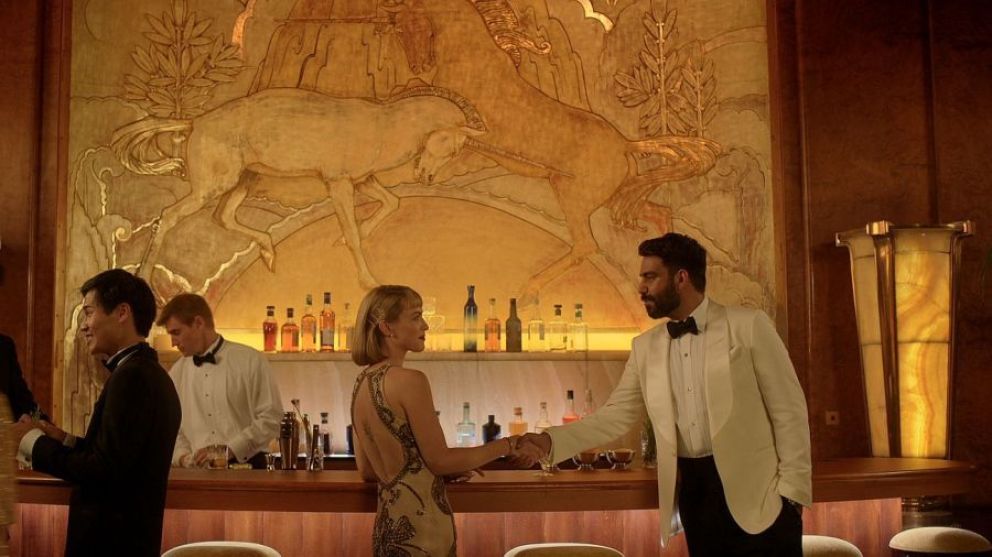 Crítica de "La Muerte y Otros Misterios": entre el glamour y la falta de innovación en el género