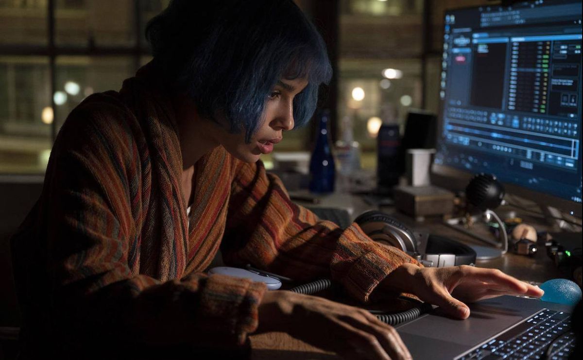 Crítica de “Kimi: Alguien está escuchando”: La ventana indiscreta de Soderbergh