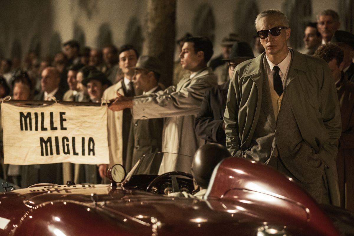 Crítica de “Ferrari”, Adam Driver y la ambición de Michael Mann