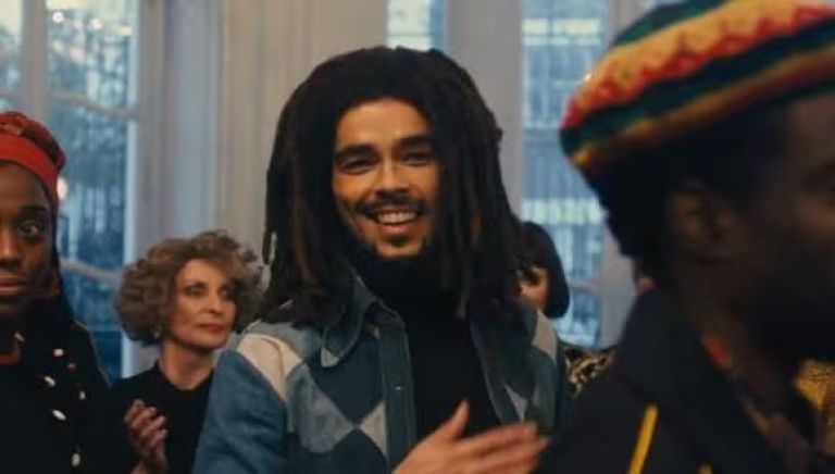 Crítica de “Bob Marley: la leyenda”, la fallida biopic sobre el cantante jamaicano
