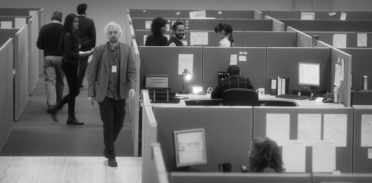 Crítica de "Recursos Humanos":  Jesús Magaña Vázquez adapta una comedia oscura en el ámbito laboral