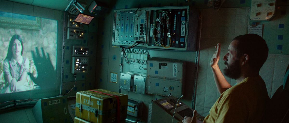 Crítica de "El Astronauta": Adam Sandler dialoga con una araña en el espacio
