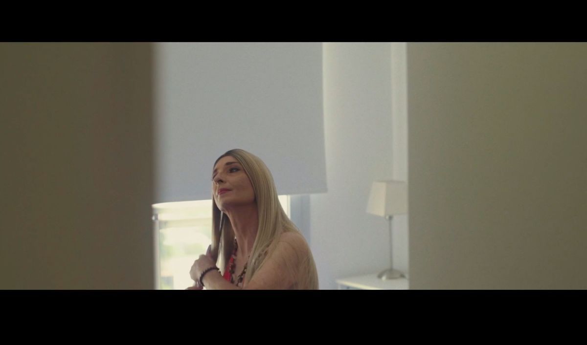 Crítica de "Cross Dreamers": Soledad Velasco y el descubriendo la feminidad oculta