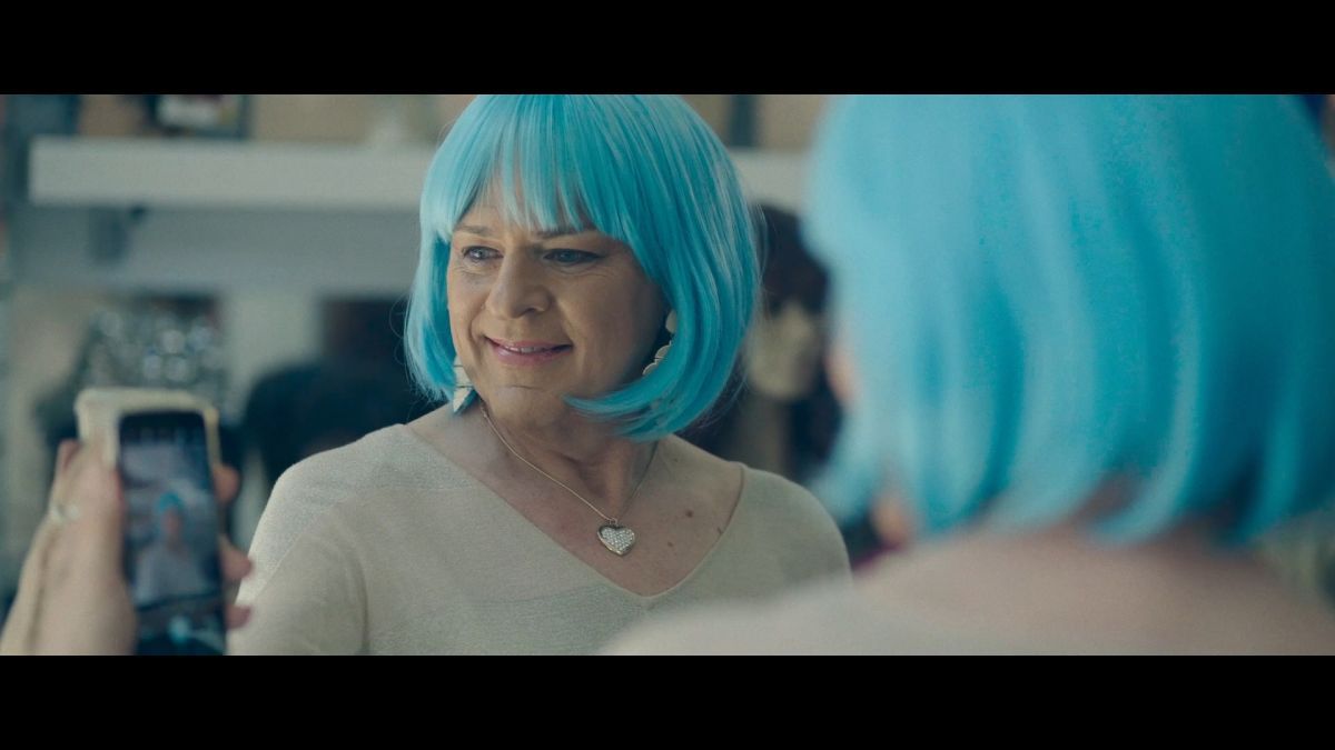 Crítica de "Cross Dreamers": Soledad Velasco y el descubriendo la feminidad oculta