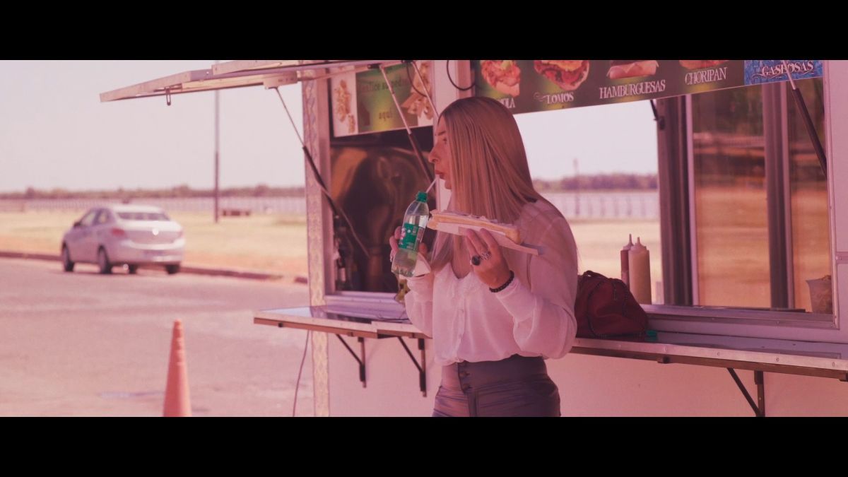 Crítica de "Cross Dreamers": Soledad Velasco y el descubriendo la feminidad oculta