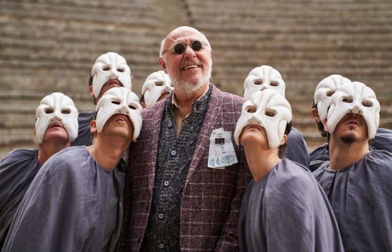 Crítica de "Locos por Molière": Héctor Lozano transita de la filosofía impregnada en "Merlí" al prestigioso Institut del Teatre de Barcelona