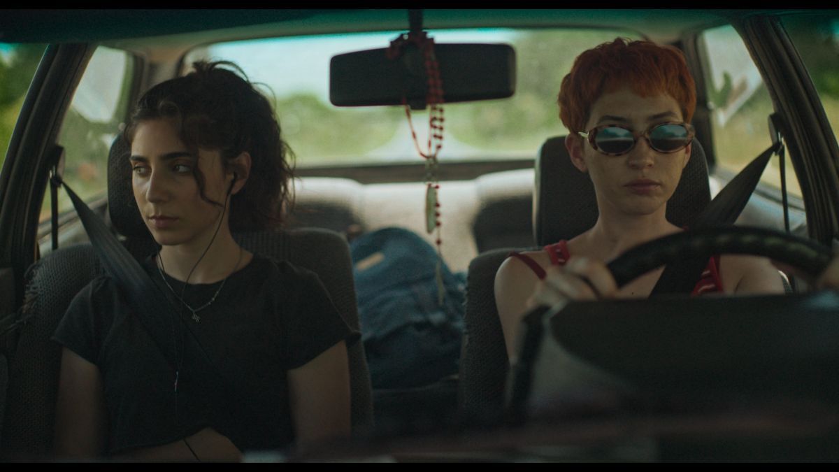 Crítica de "Como el mar": Sofía Gala y Zoe Hochbaum entre oleajes y verdades