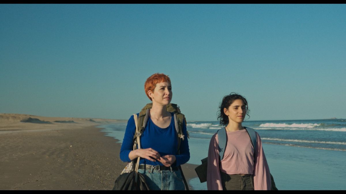 Crítica de "Como el mar": Sofía Gala y Zoe Hochbaum entre oleajes y verdades