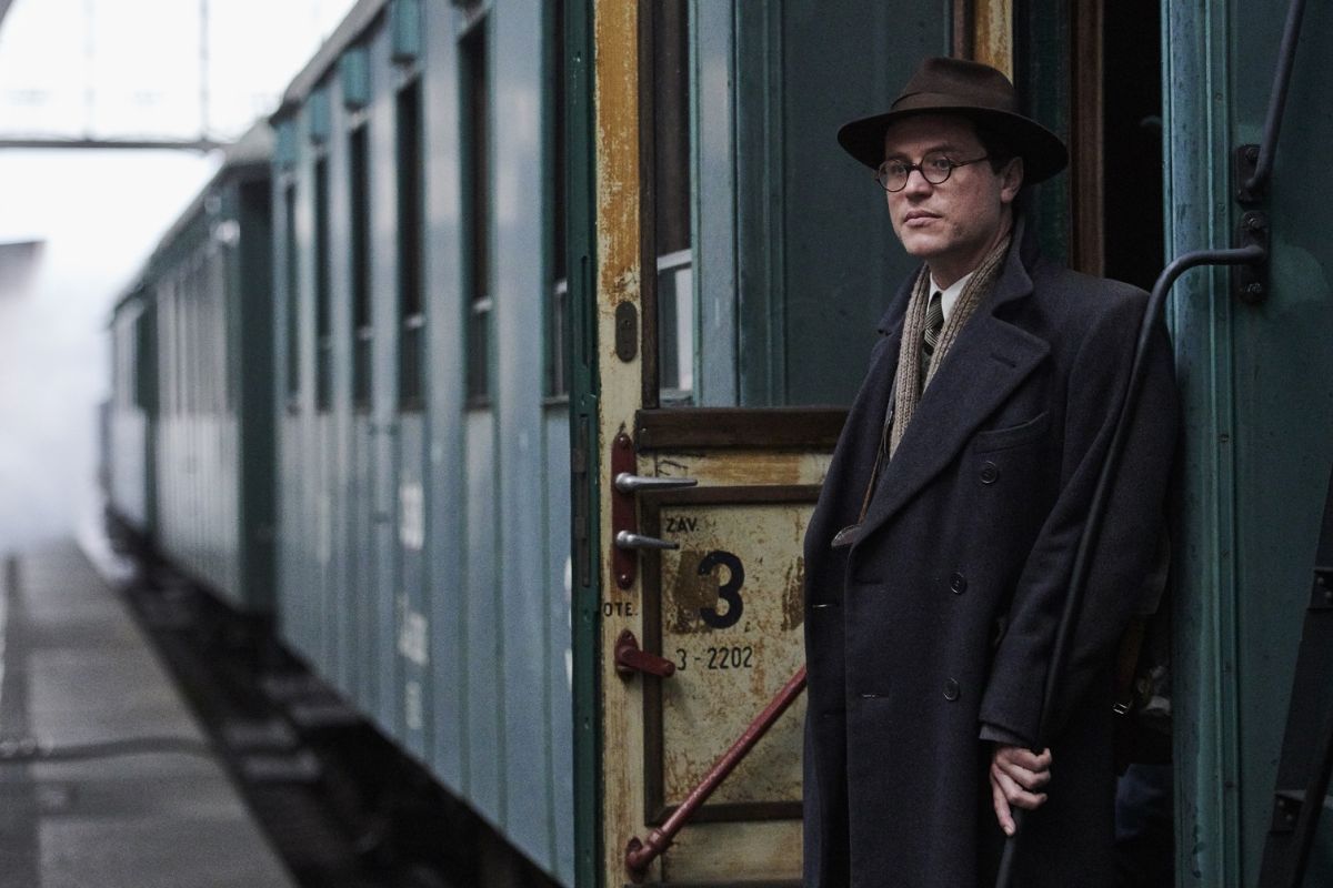 Crítica de “Lazos de vida”: Anthony Hopkins y la lista de Nicholas Winton