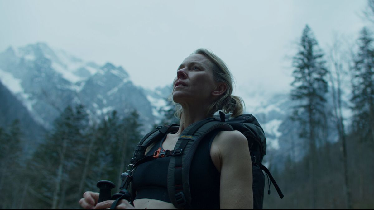 Crítica de "Tormenta mortal": Naomi Watts es una mujer ‘desesperada’ en la montaña