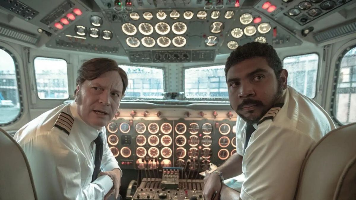 Crítica de "Secuestro del vuelo 601": Un desafortunado intento de fusionar el thriller con la telenovela