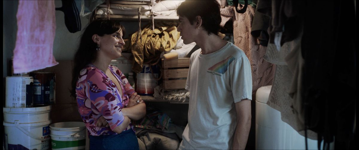 Crítica de “El placer es mío”: Sacha Amaral nos sumerge en los abismos de la vida contemporánea