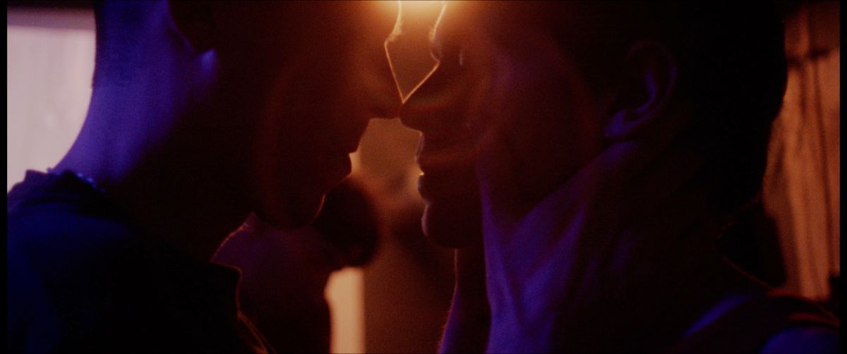 Crítica de “El placer es mío”: Sacha Amaral nos sumerge en los abismos de la vida contemporánea