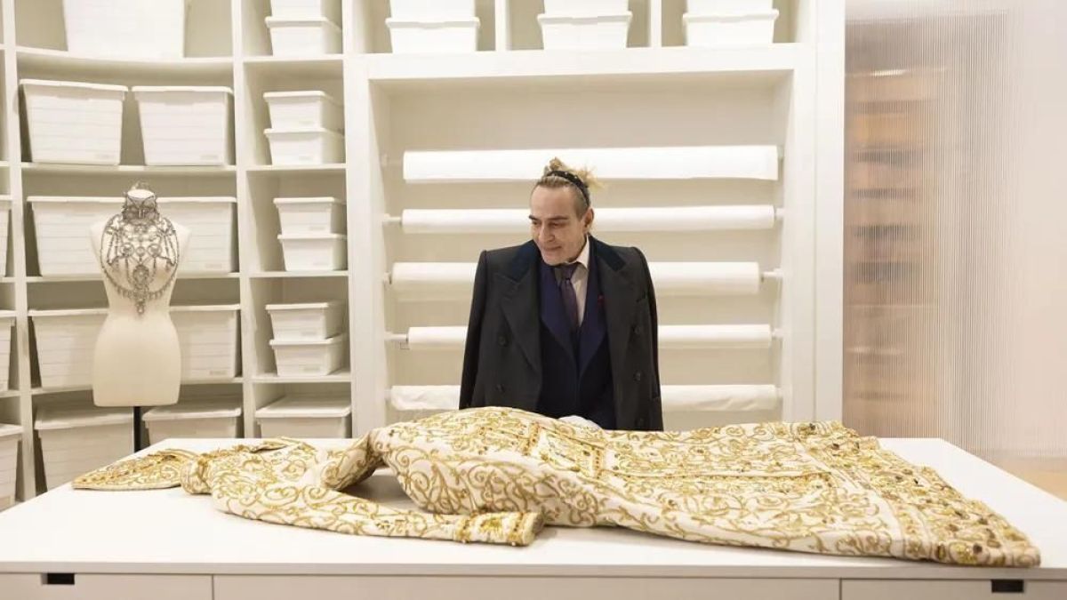 Crítica de "Ascenso y Caída - John Galliano": Kevin Macdonald y un retrato sobre la dualidad humana