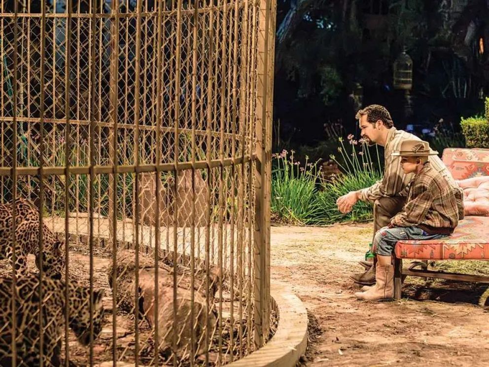 Crítica de "Fiesta en la madriguera": Manolo Caro y una mirada al mundo narco desde la inocencia