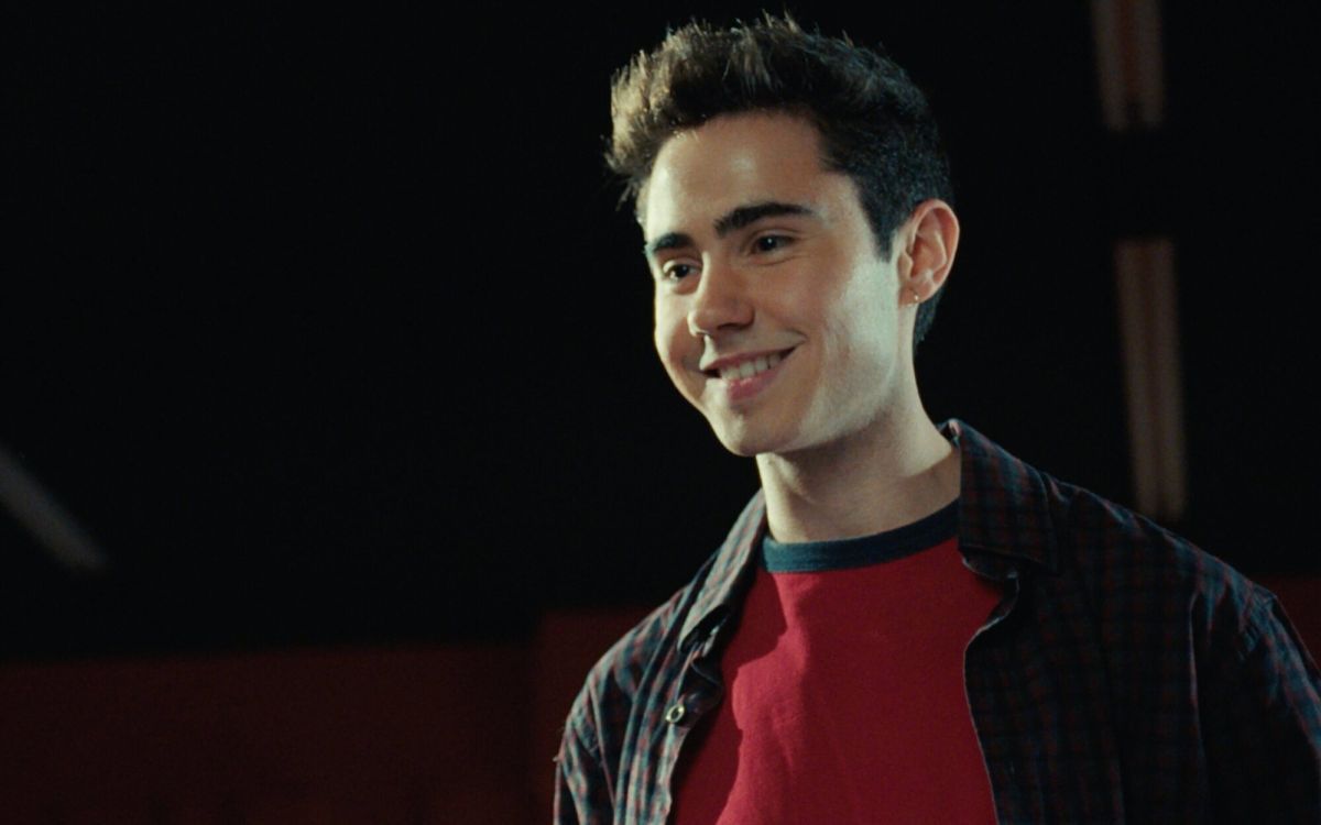 Crítica de "Ser o no ser": La serie española que desafía la transfobia en la adolescencia