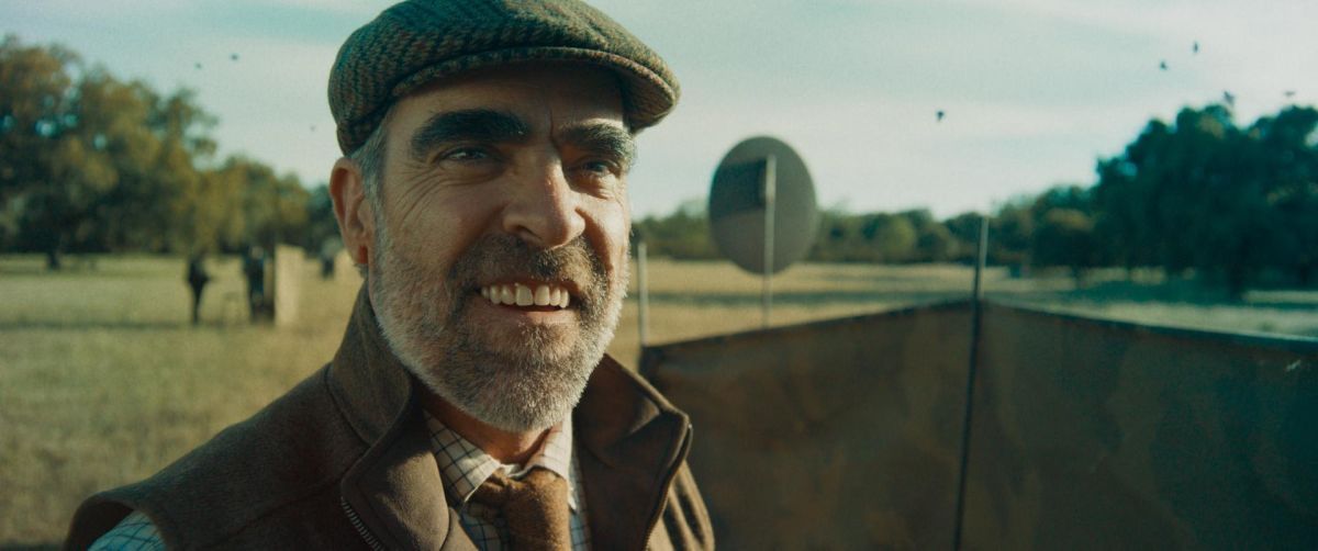 Crítica de "El correo": Arón Piper en un thriller electrizante que golpea con fuerza en la corrupción del pasado y presente