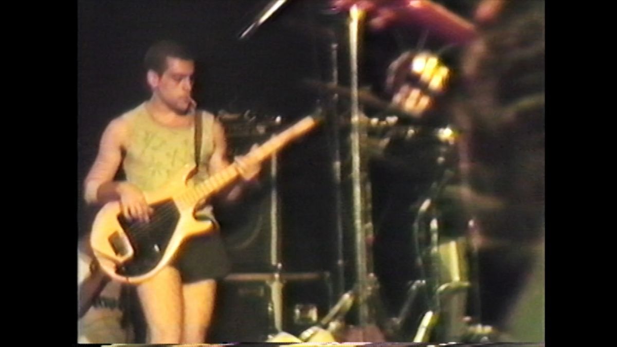 Crítica de "Cenizas y diamantes": Una oda al legado de Don Cornelio y la Zona